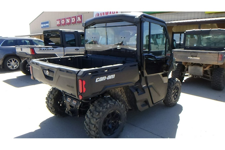 2024 Can-Am DEFENDER DPS HD7