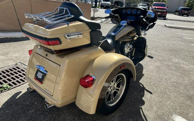 2014 Harley-Davidson FLHTCUTG - Tri Glide Ultra