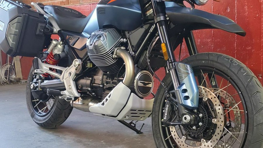 2027 Moto Guzzi V85 TT Travel