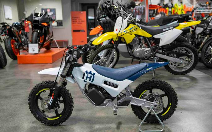 2024 Husqvarna EE 2