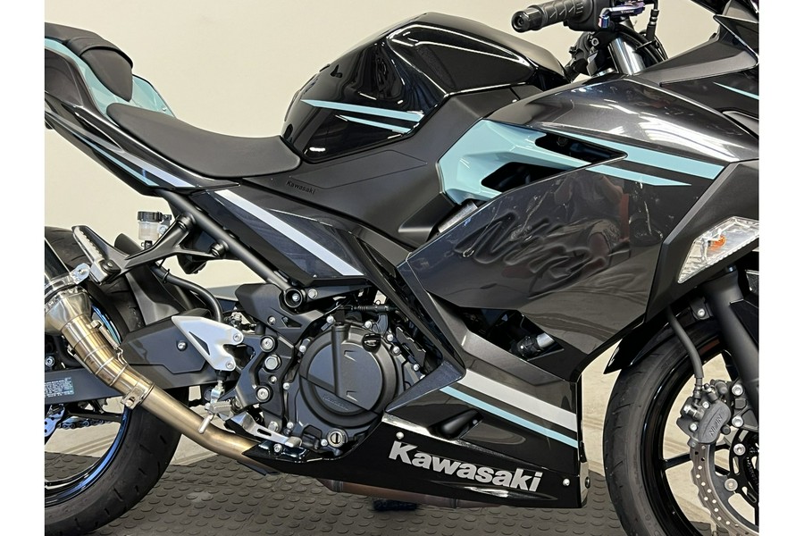 2020 Kawasaki Ninja® 400 Base
