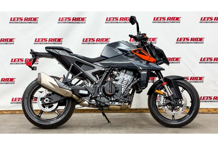 2024 KTM 990 DUKE