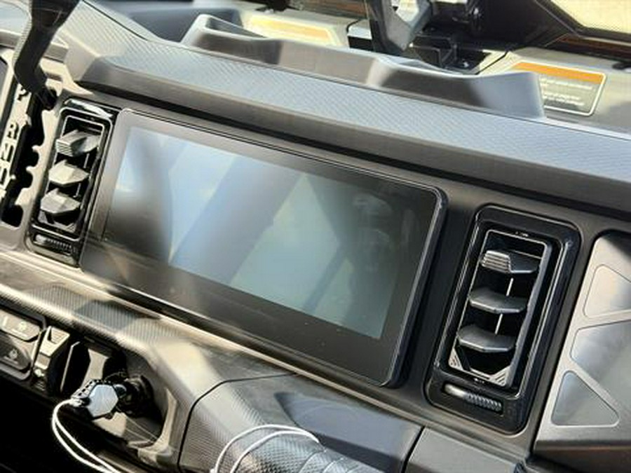 2026 Can-Am Defender MAX Lone Star CAB HD11