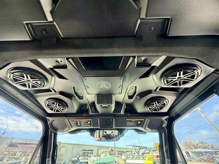 2026 Can-Am Defender MAX Lone Star CAB HD11