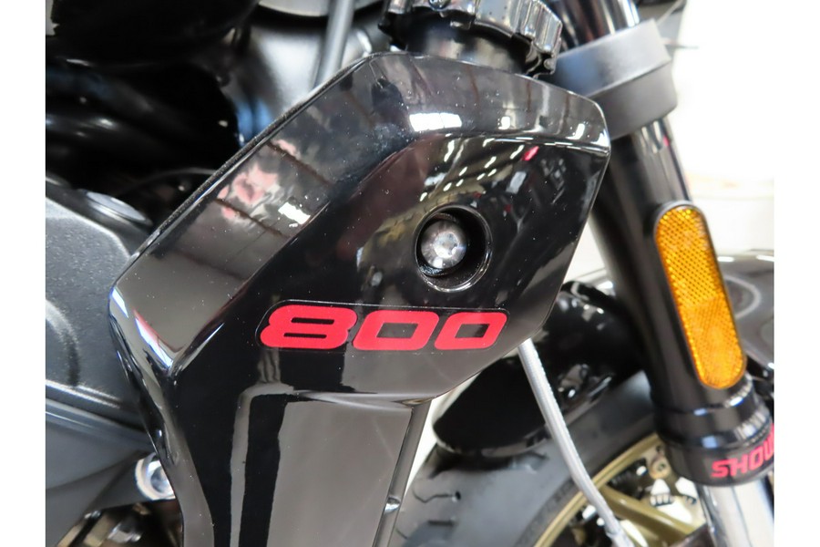 2026 TRIDENT 800 - Triumph
