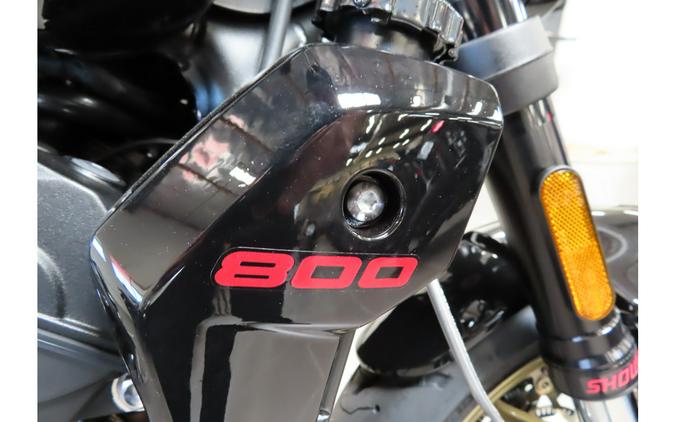 2026 TRIDENT 800 - Triumph