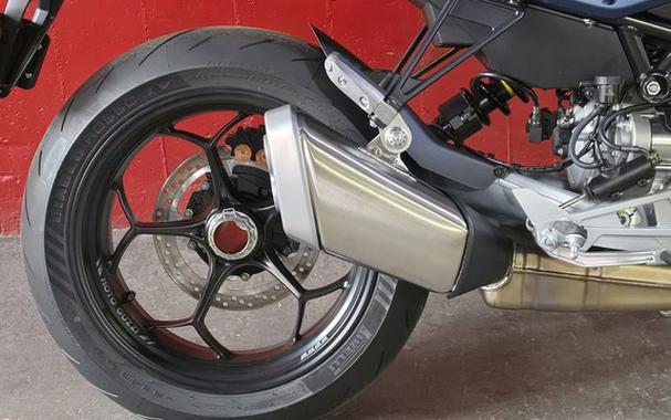 2027 Moto Guzzi V100 Mandello