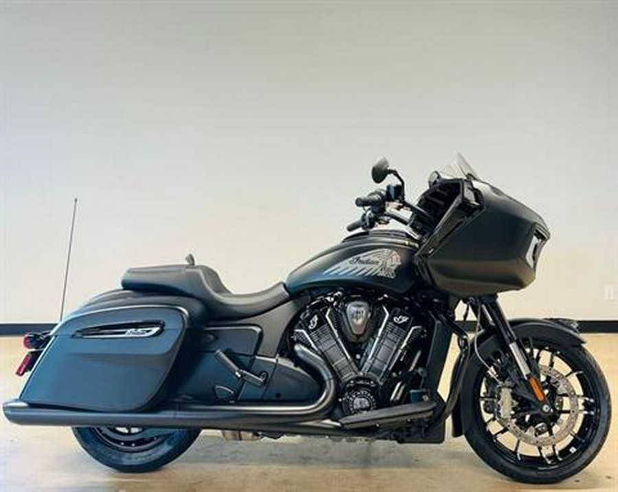 2024 Indian Motorcycle Challenger® Dark Horse®