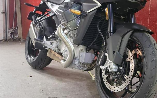 2027 Moto Guzzi V100 Mandello