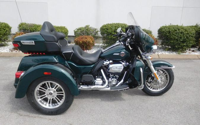 FLHTCUTG 2024 Tri Glide Ultra