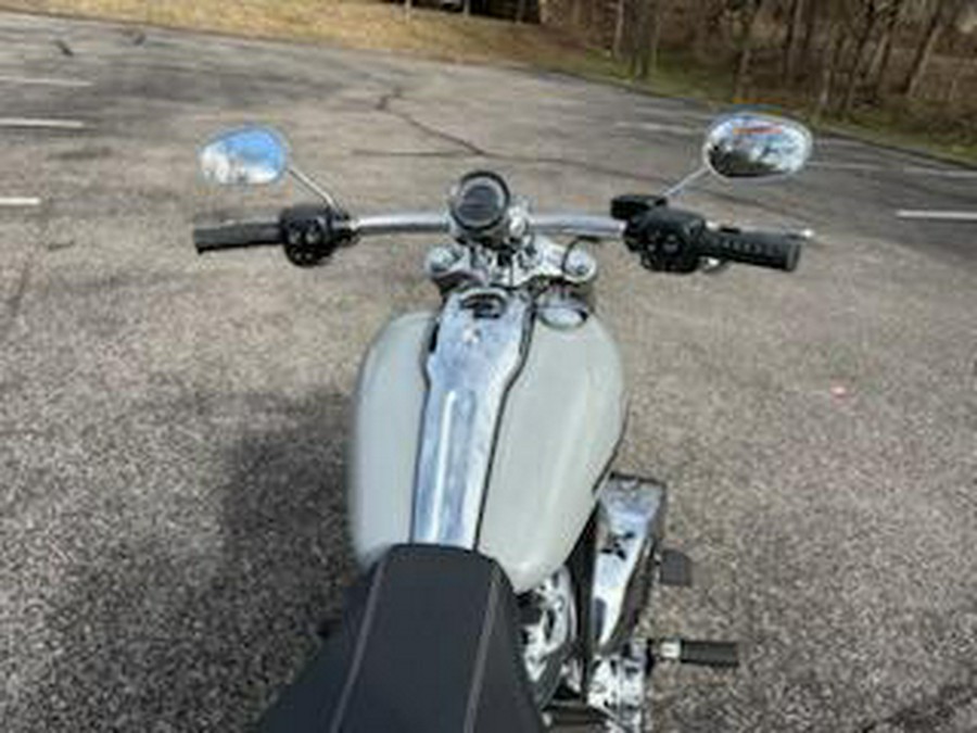 2025 Harley-Davidson Breakout