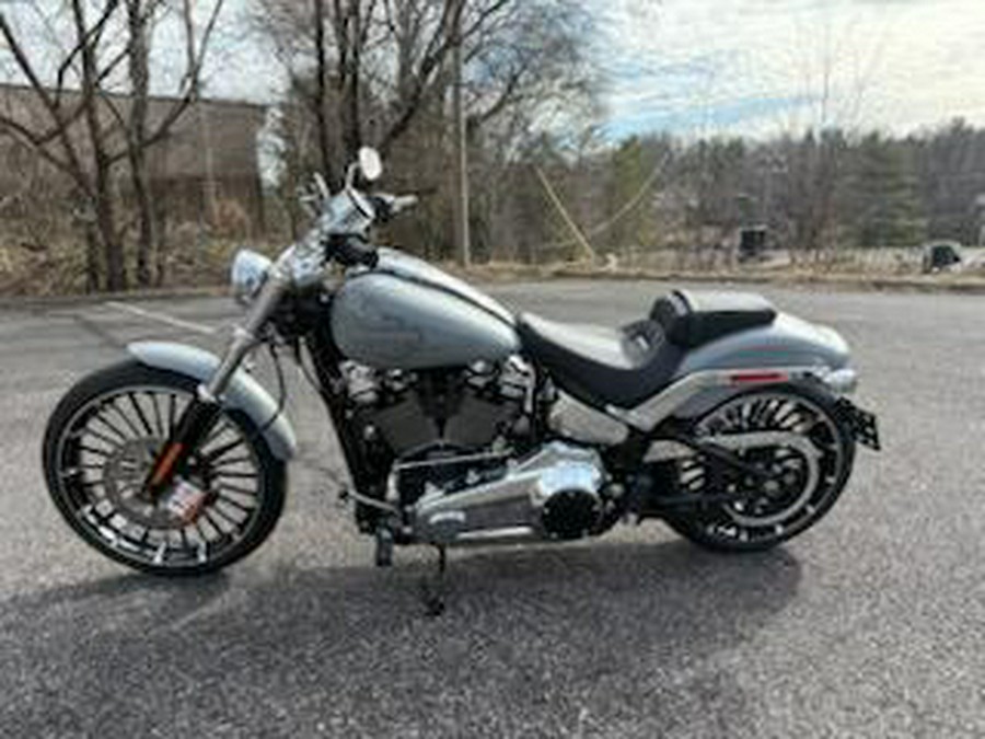 2025 Harley-Davidson Breakout