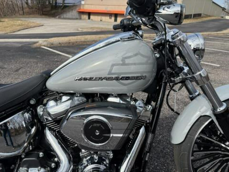 2025 Harley-Davidson Breakout