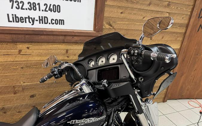 2020 Harley-Davidson® Street Glide® Midnight Blue Street Glide