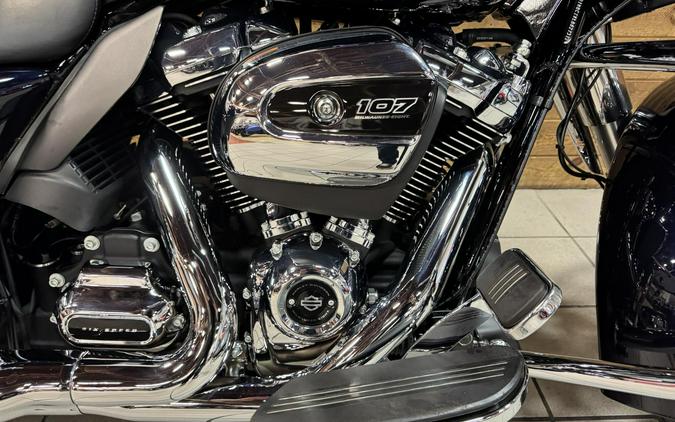 2020 Harley-Davidson® Street Glide® Midnight Blue Street Glide