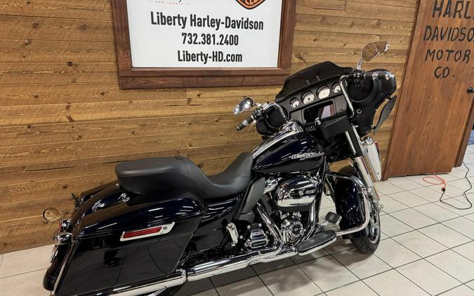 2020 Harley-Davidson® Street Glide® Midnight Blue Street Glide