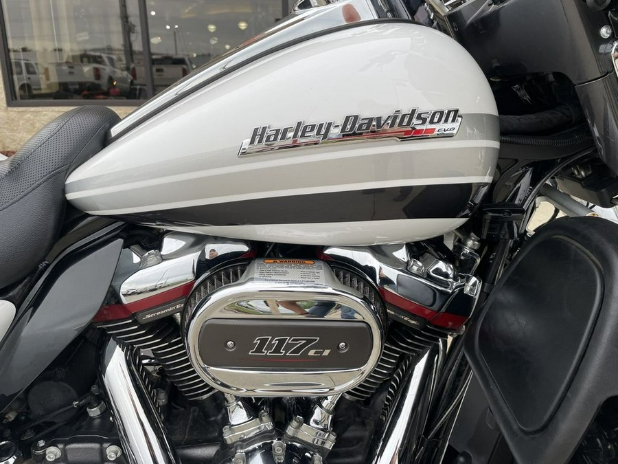 2020 Harley-Davidson® FLHTCUTGSE - CVO™ Tri Glide®