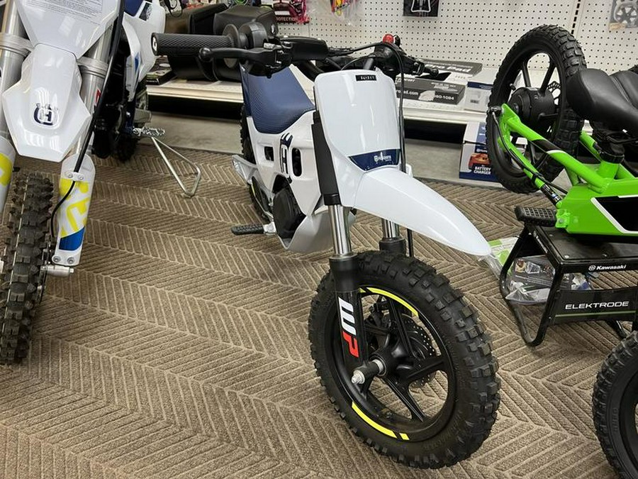 2024 Husqvarna® EE 2