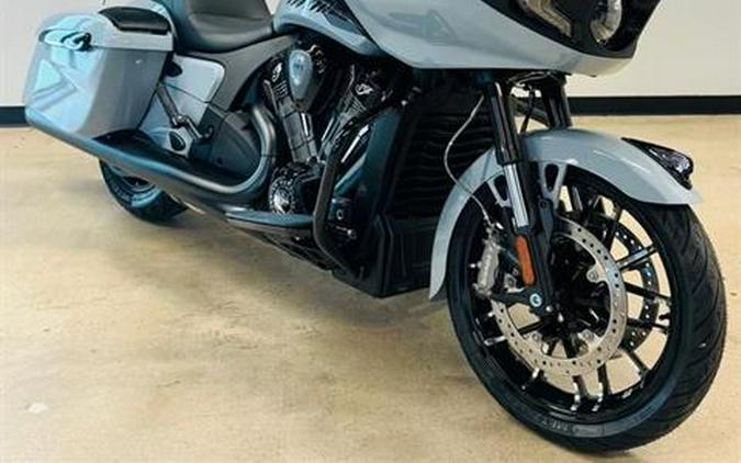 2024 Indian Motorcycle Challenger® Dark Horse® Icon with PowerBand Audio Package