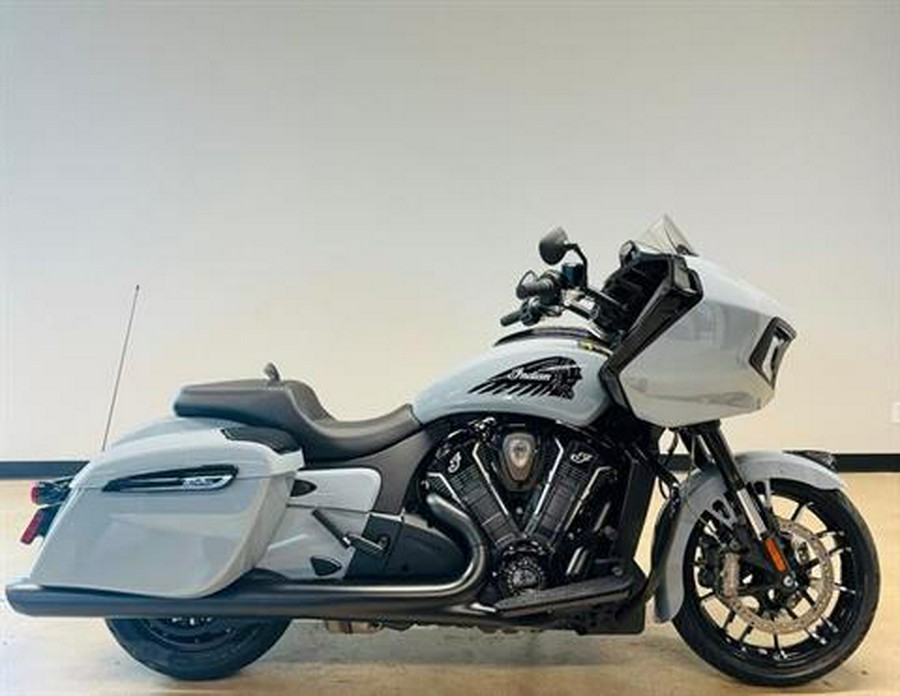 2024 Indian Motorcycle Challenger® Dark Horse® Icon with PowerBand Audio Package