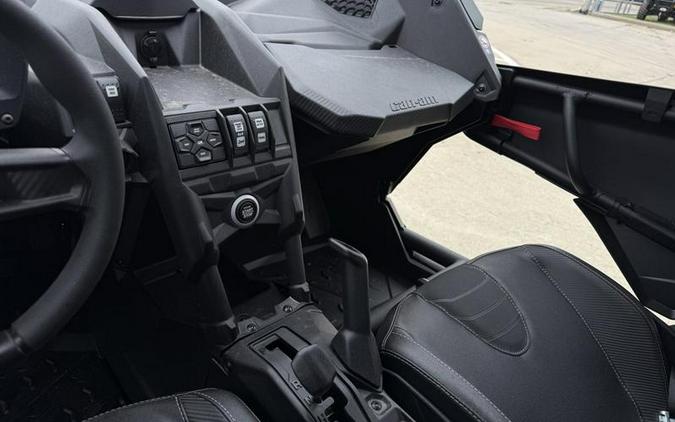 2026 Can-Am® Maverick X3 MAX X ds Turbo RR Triple Black_7.6 in.