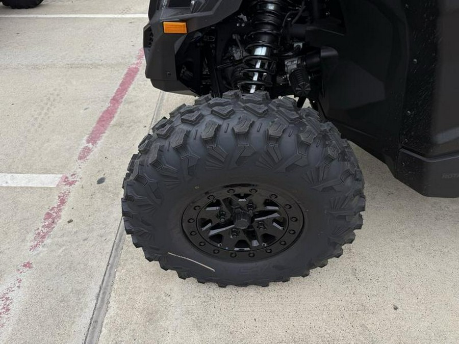 2026 Can-Am® Maverick X3 MAX X ds Turbo RR Triple Black_7.6 in.