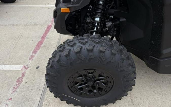 2026 Can-Am® Maverick X3 MAX X ds Turbo RR Triple Black_7.6 in.