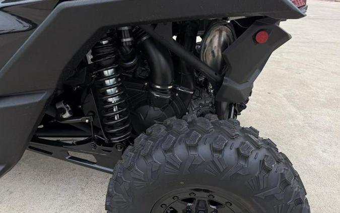 2026 Can-Am® Maverick X3 MAX X ds Turbo RR Triple Black_7.6 in.