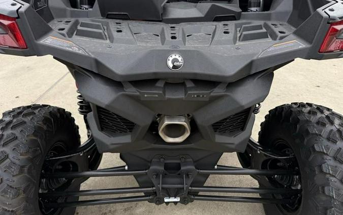 2026 Can-Am® Maverick X3 MAX X ds Turbo RR Triple Black_7.6 in.