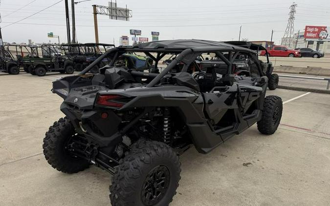 2026 Can-Am® Maverick X3 MAX X ds Turbo RR Triple Black_7.6 in.