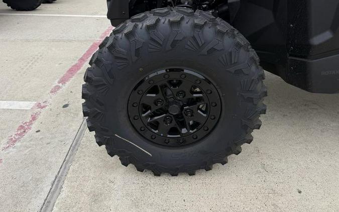 2026 Can-Am® Maverick X3 MAX X ds Turbo RR Triple Black_7.6 in.