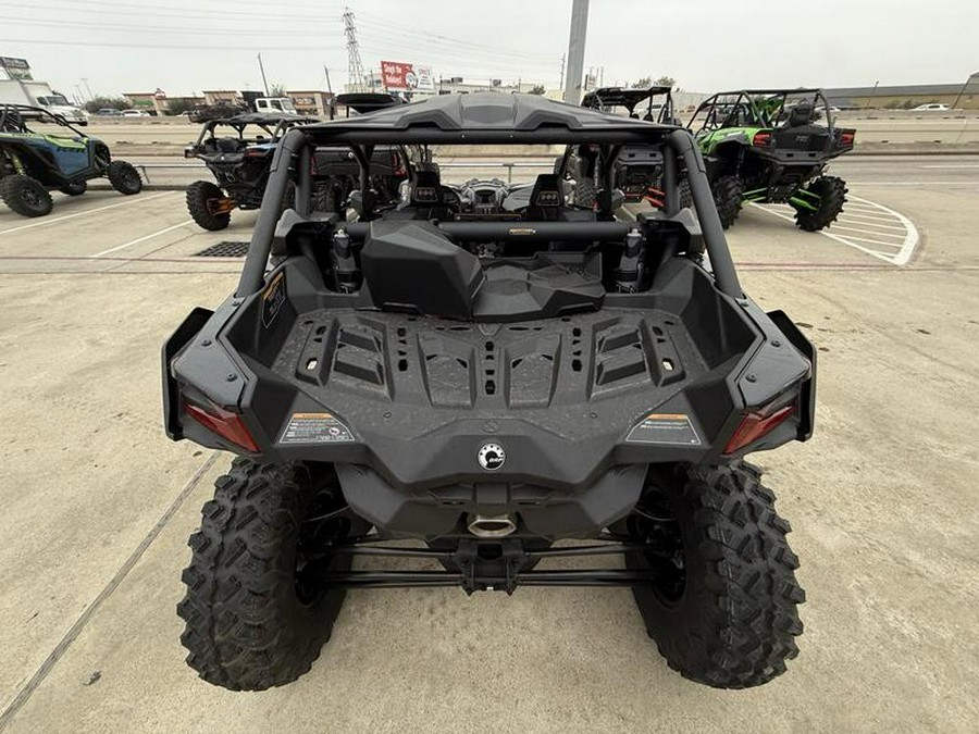 2026 Can-Am® Maverick X3 MAX X ds Turbo RR Triple Black_7.6 in.