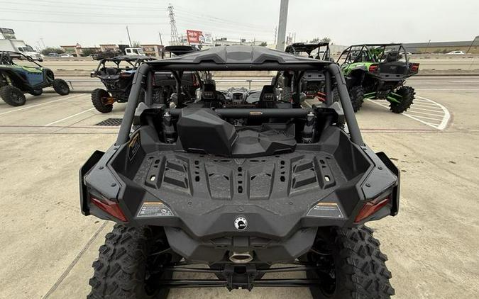 2026 Can-Am® Maverick X3 MAX X ds Turbo RR Triple Black_7.6 in.