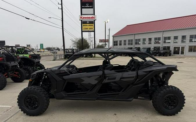 2026 Can-Am® Maverick X3 MAX X ds Turbo RR Triple Black_7.6 in.