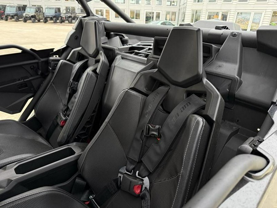 2026 Can-Am® Maverick X3 MAX X ds Turbo RR Triple Black_7.6 in.