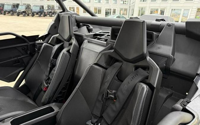 2026 Can-Am® Maverick X3 MAX X ds Turbo RR Triple Black_7.6 in.