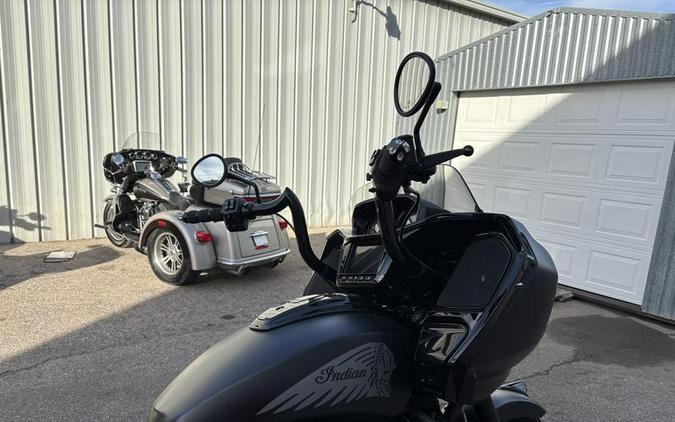 2024 Indian Motorcycle® Challenger® Dark Horse® w/PowerBand Audio Pkg Black Smoke