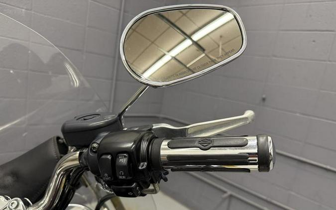 2006 Harley-Davidson® XL883C - Sportster® 883® Custom