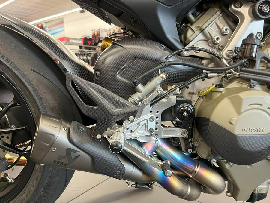 2021 Ducati Streetfighter V4 S Dark Stealth