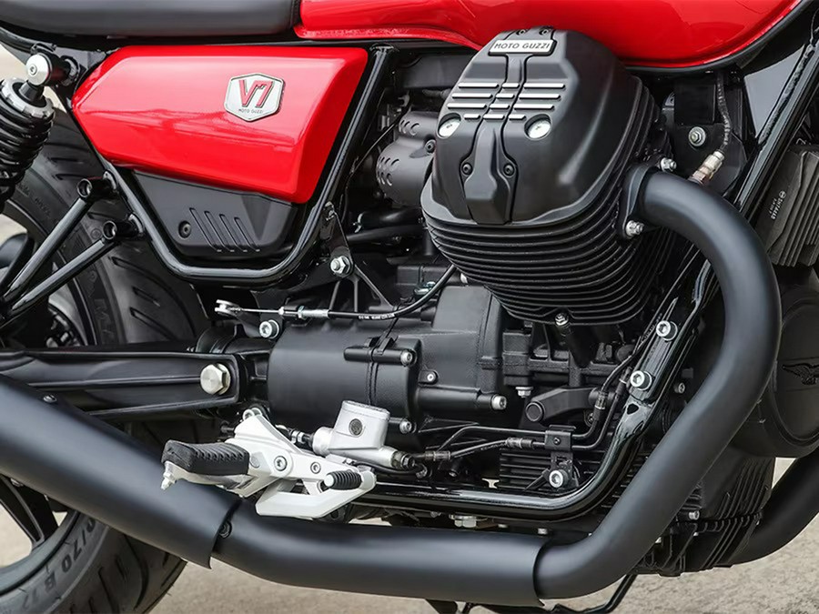 2024 Moto Guzzi V7 Stone Corsa