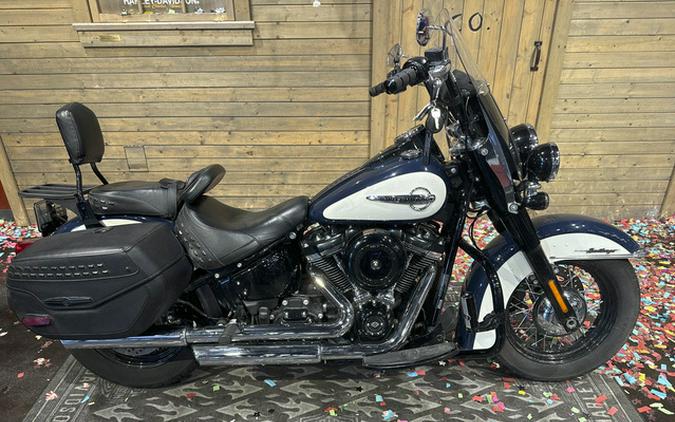 2019 Harley-Davidson Softail FLHC - Heritage Classic