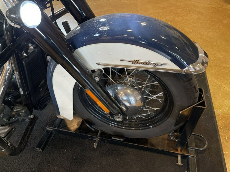 2019 Harley-Davidson Softail FLHC - Heritage Classic