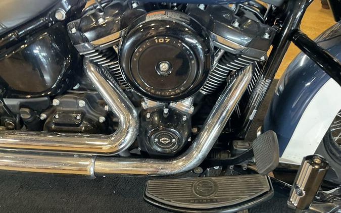 2019 Harley-Davidson Softail FLHC - Heritage Classic