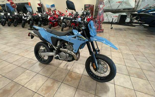 2025 Suzuki DR-Z4SM