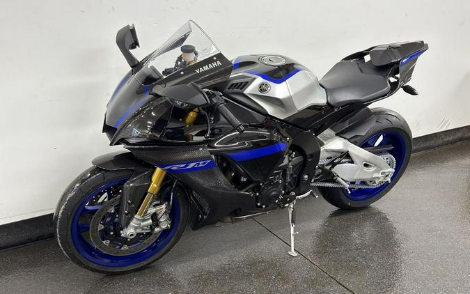 2022 Yamaha YZF-R1M