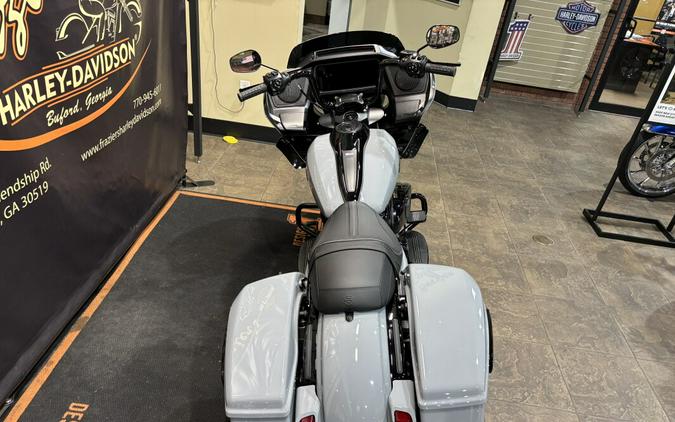 2026 Harley-Davidson® Road Glide® Dark Billiard Gray - Black Finish