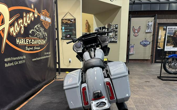 2026 Harley-Davidson® Road Glide® Dark Billiard Gray - Black Finish