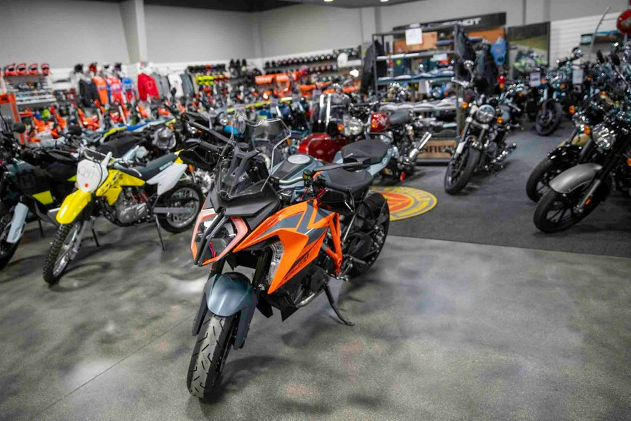2024 KTM 1290 Super Duke GT