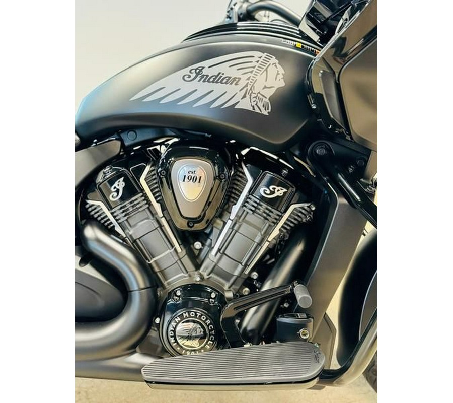 2024 Indian Motorcycle Challenger® Dark Horse® with PowerBand Audio Package