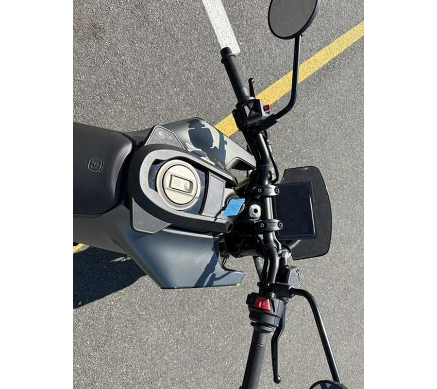 2024 Husqvarna® Svartpilen 401